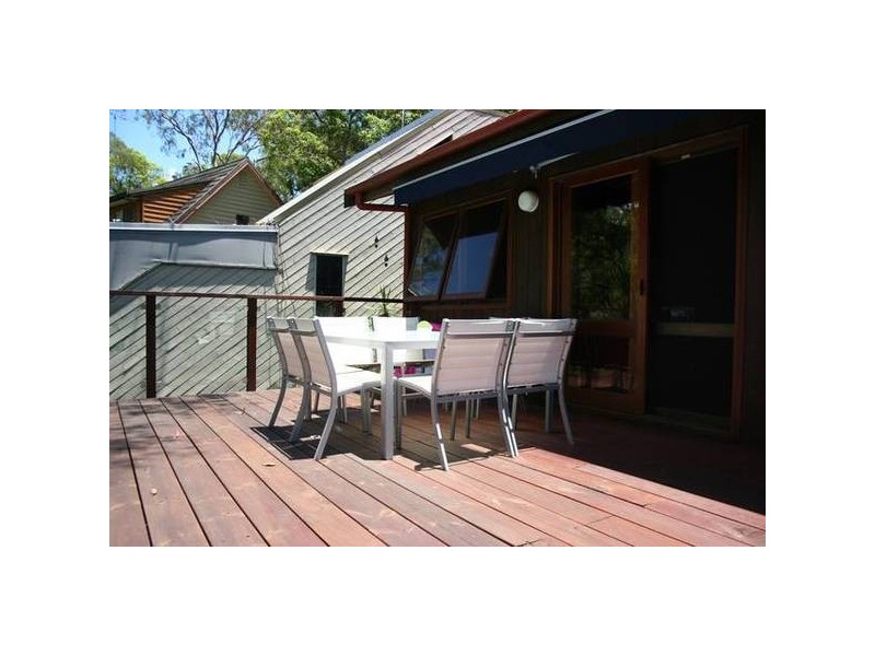 122 Ocean Parade, Burleigh Heads QLD 4220