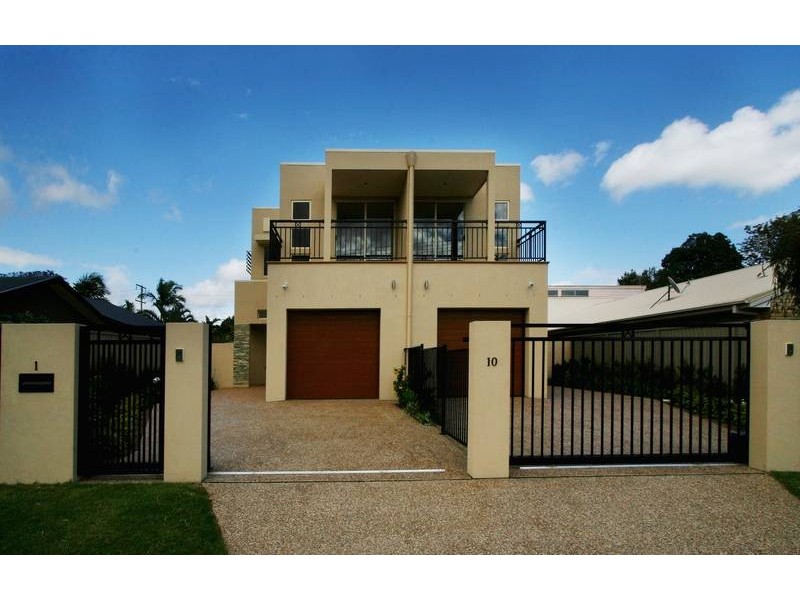 2/10 Bali Ave, Palm Beach QLD 4221