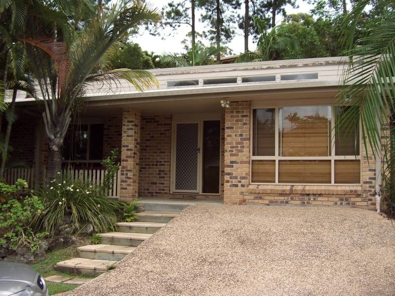10 Dongara Close, Elanora QLD 4221
