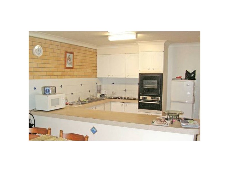 1/10 Redleaf Court, Burleigh Waters QLD 4220