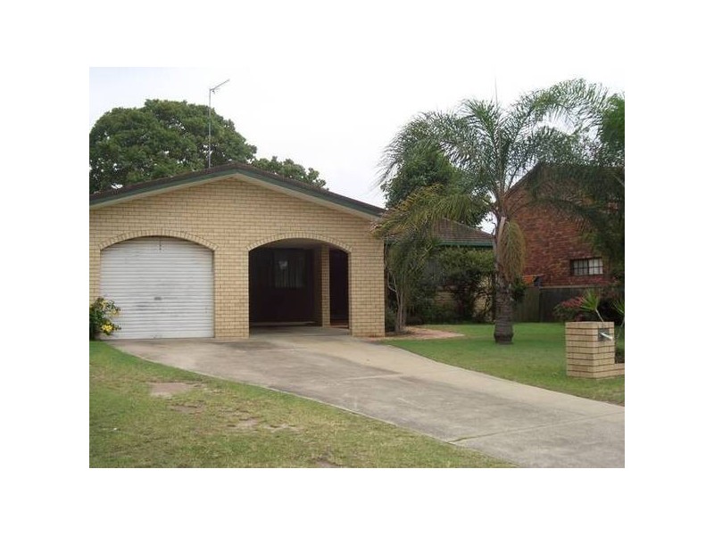 31 Kurrajong Court, Palm Beach QLD 4221