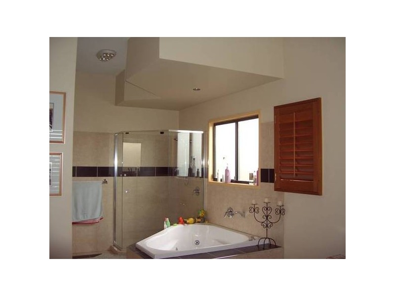 1/48 Hill Ave, Burleigh Heads QLD 4220