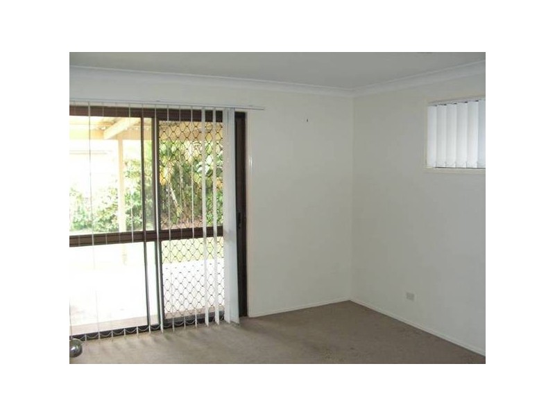 80 Ironbark Street, Elanora QLD 4221