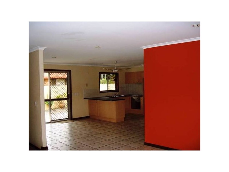 204 Townson Ave, Palm Beach QLD 4221