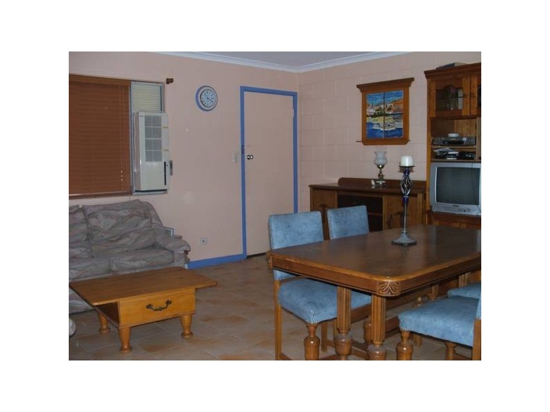 2/39 Leyte Avenue, Palm Beach QLD 4221