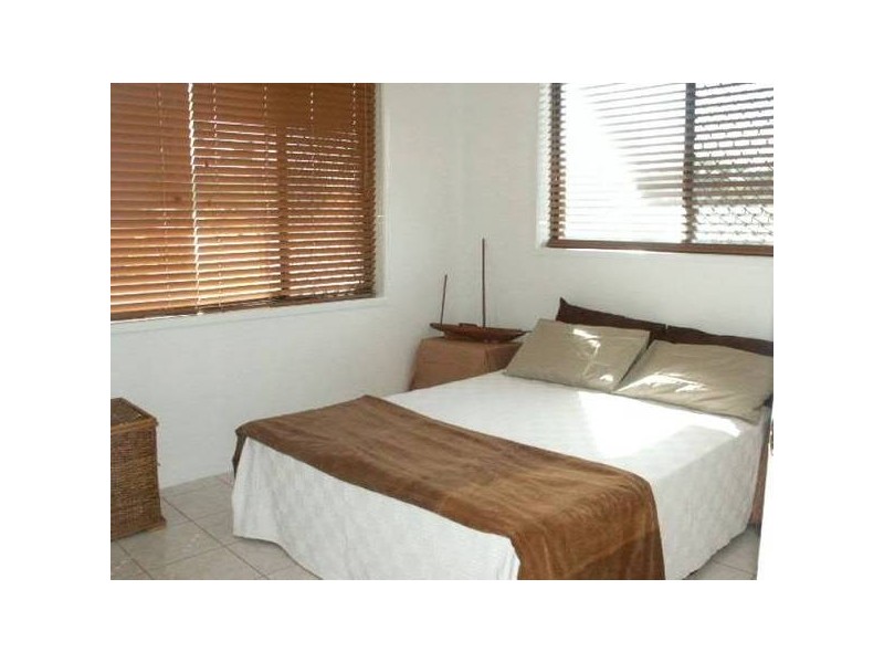 1/2 Woodgee Street, Currumbin QLD 4223