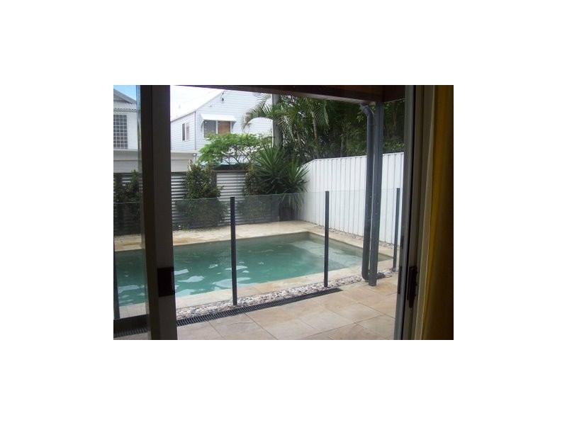 166 Jefferson Lane, Palm Beach QLD 4221