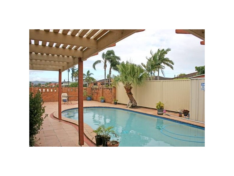 Palm Beach QLD 4221