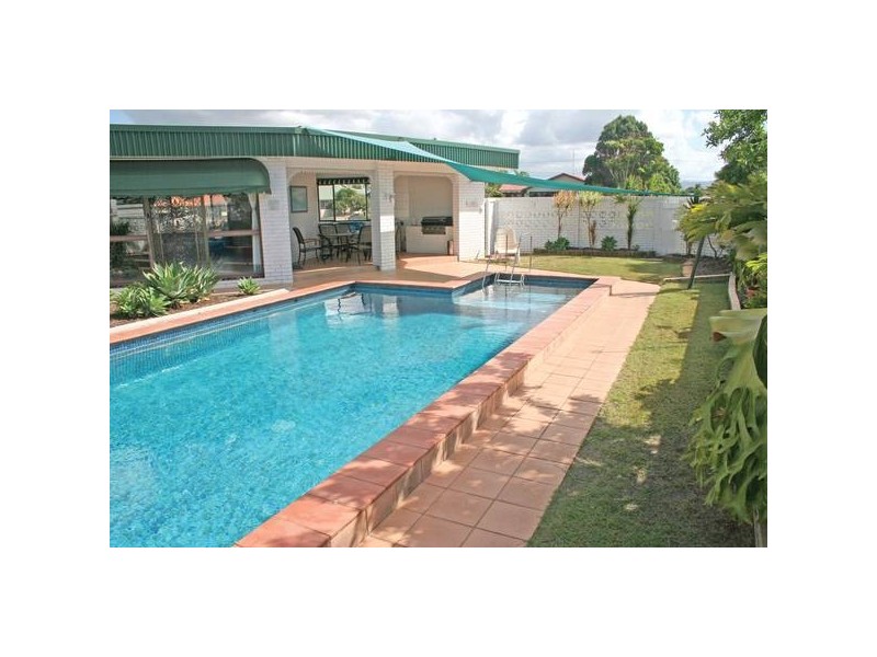 74 Nineteenth Avenue, Palm Beach QLD 4221