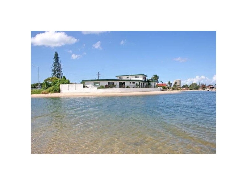 74 Nineteenth Avenue, Palm Beach QLD 4221