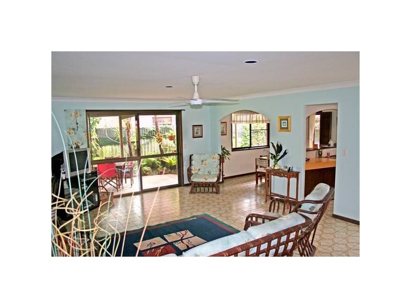 39 Spindle Street, Palm Beach QLD 4221