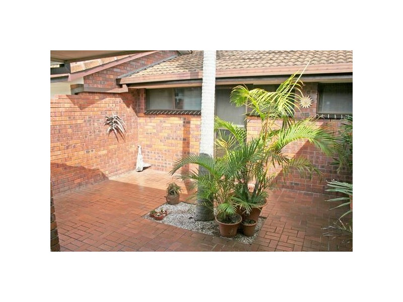 39 Spindle Street, Palm Beach QLD 4221