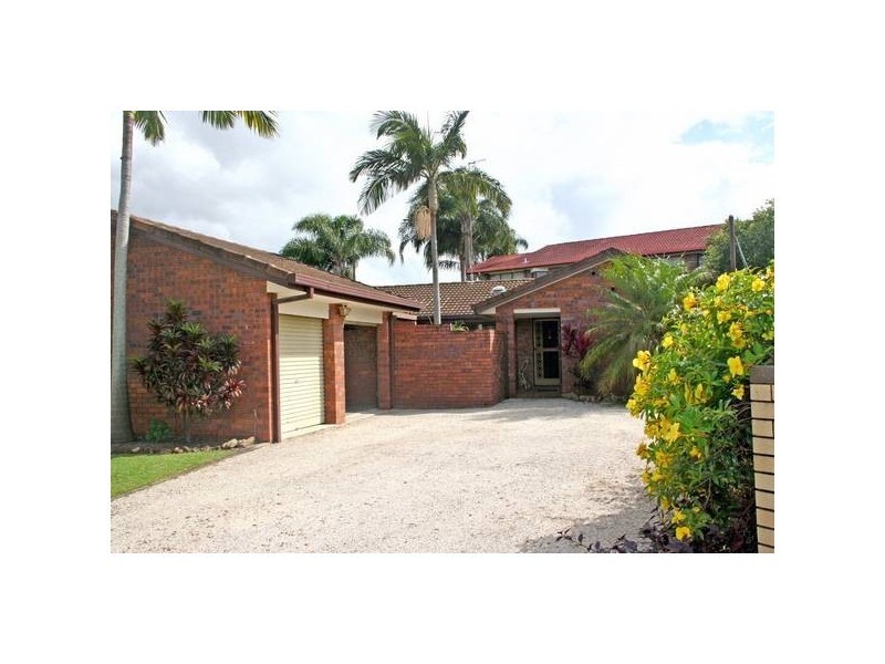 39 Spindle Street, Palm Beach QLD 4221