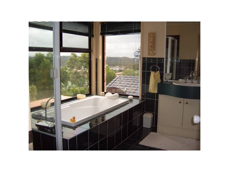 47 Doubleview Drive, Elanora QLD 4221