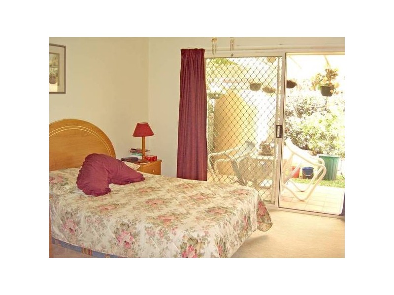 6 Baumea Court, Elanora QLD 4221