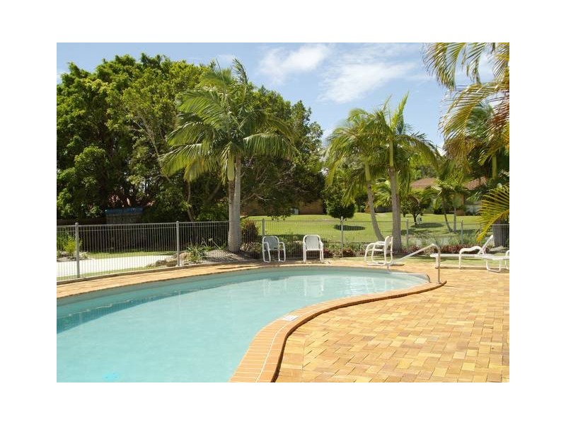 91/12 Landau Court, Miami QLD 4220