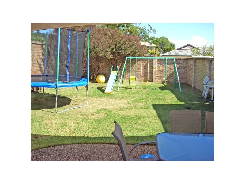 64 Silverglade Drive, Elanora QLD 4221