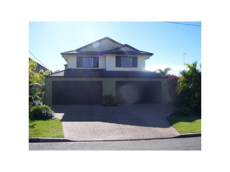 1/3 Alkira Avenue, Palm Beach QLD 4221