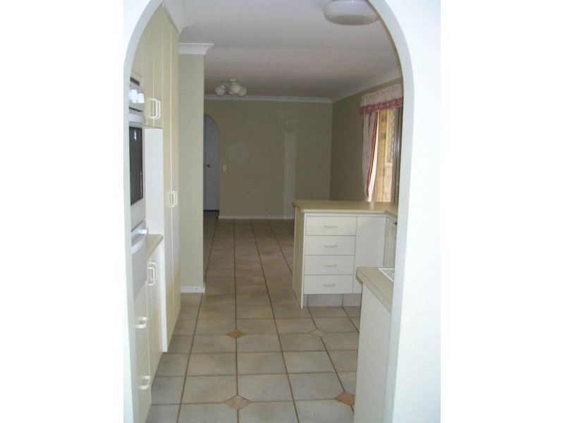 19 Sugarleaf Court, Burleigh Waters QLD 4220