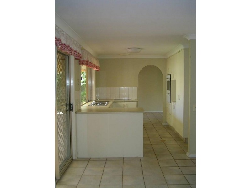 19 Sugarleaf Court, Burleigh Waters QLD 4220