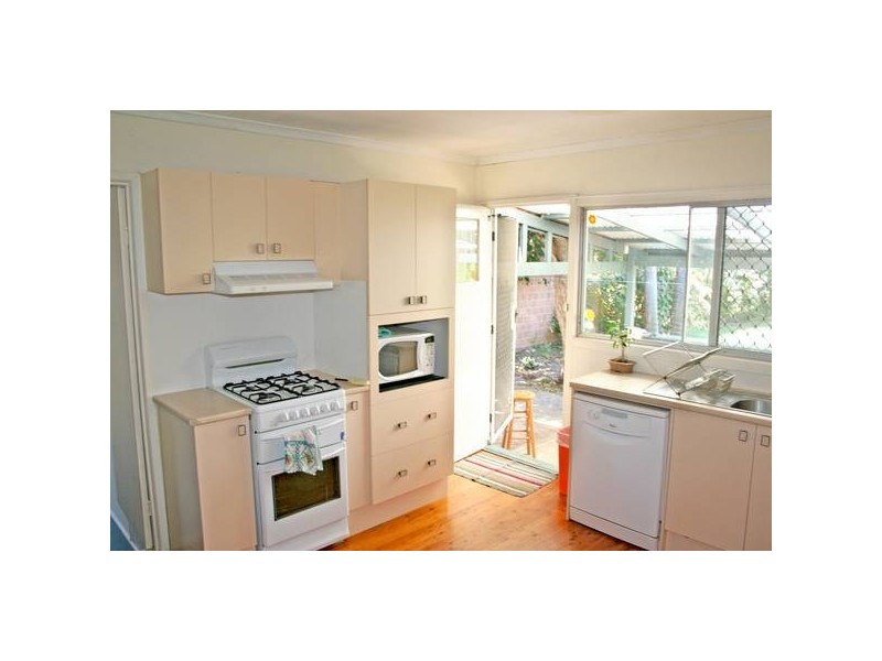 36 Fifth Avenue, Palm Beach QLD 4221