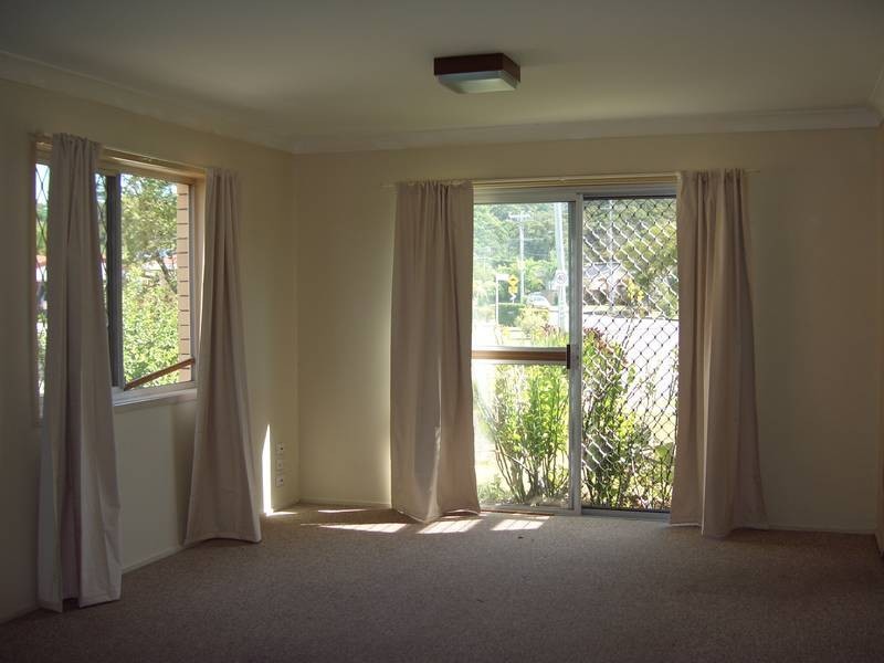 2/24 Ikkina Road, Burleigh Heads QLD 4220