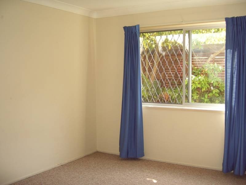 2/24 Ikkina Road, Burleigh Heads QLD 4220