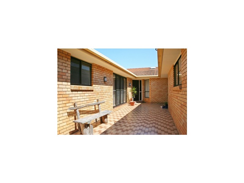 38 Mainsail Street, Currumbin Waters QLD 4223