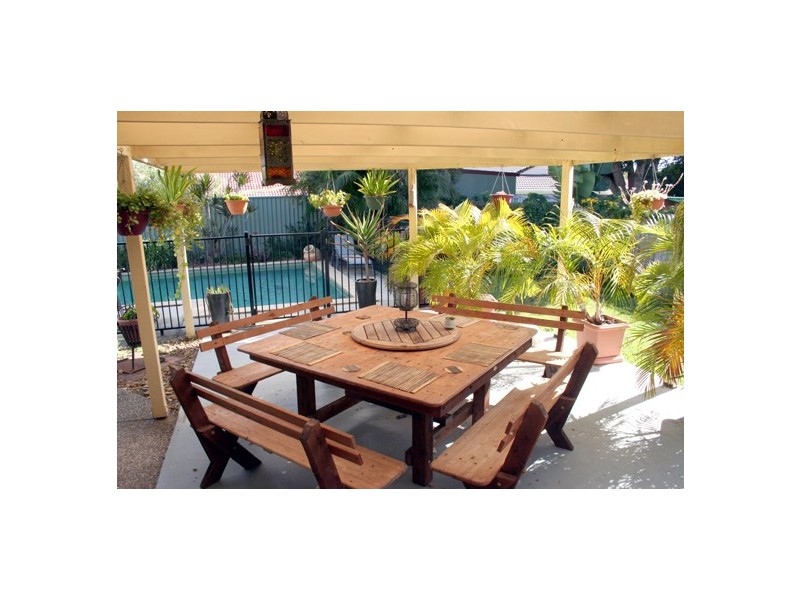 5 Foreshore Close, Elanora QLD 4221