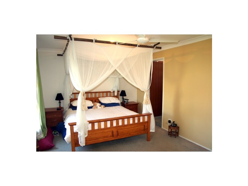 5 Foreshore Close, Elanora QLD 4221