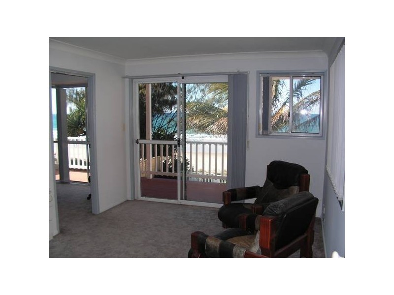 247 Jefferson Lane, Palm Beach QLD 4221