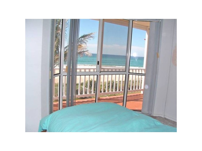 247 Jefferson Lane, Palm Beach QLD 4221