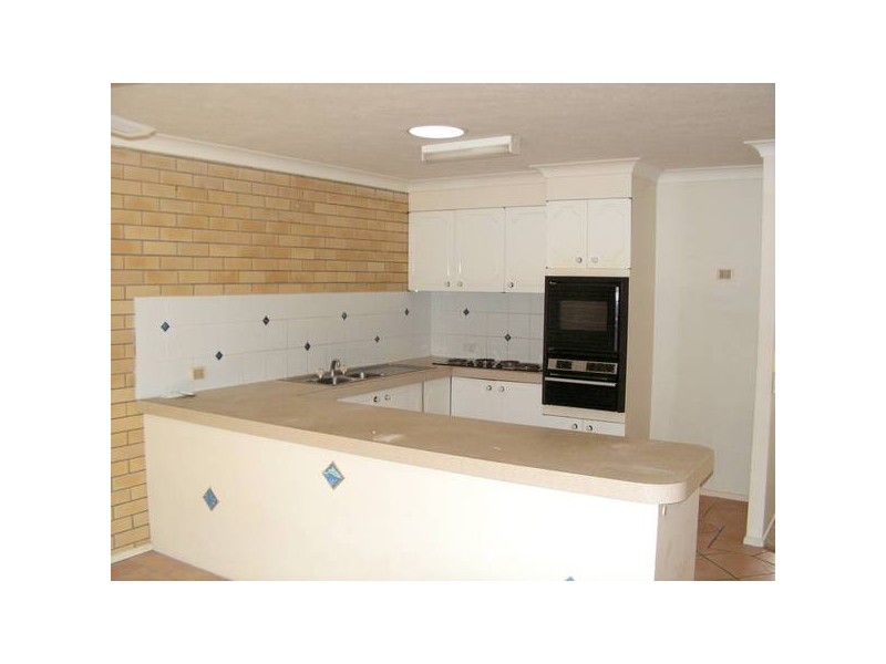 1/10 Redleaf Street, Burleigh Waters QLD 4220