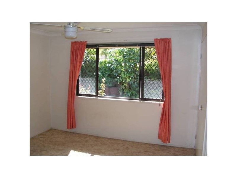1/10 Redleaf Street, Burleigh Waters QLD 4220