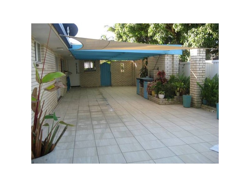 9 Celtis Court, Palm Beach QLD 4221