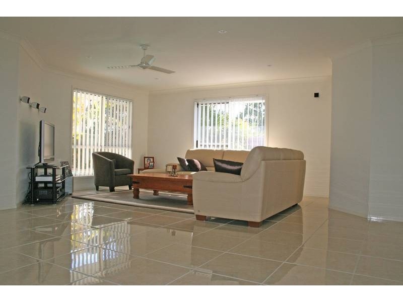 Elanora QLD 4221