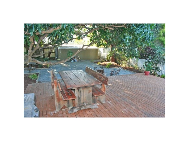 93 Fifth Ave, Palm Beach QLD 4221