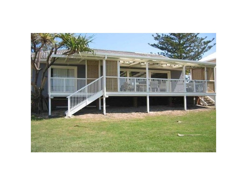 438 The Esplanade, Palm Beach QLD 4221