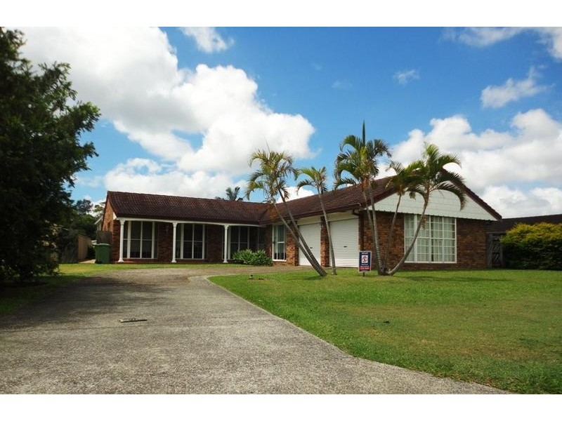 10 Chown Aveune, Currumbin Waters QLD 4223