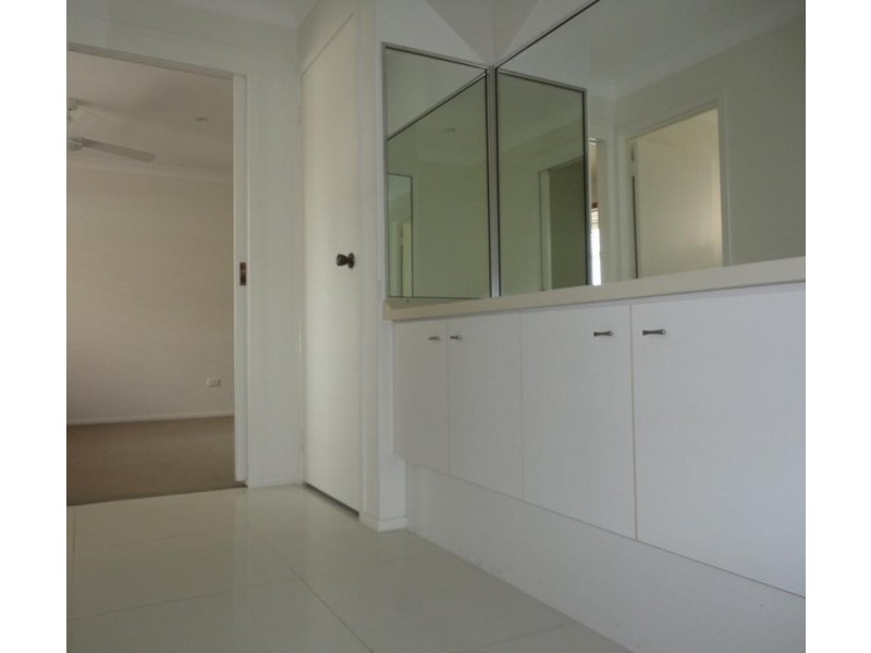 10 Chown Aveune, Currumbin Waters QLD 4223