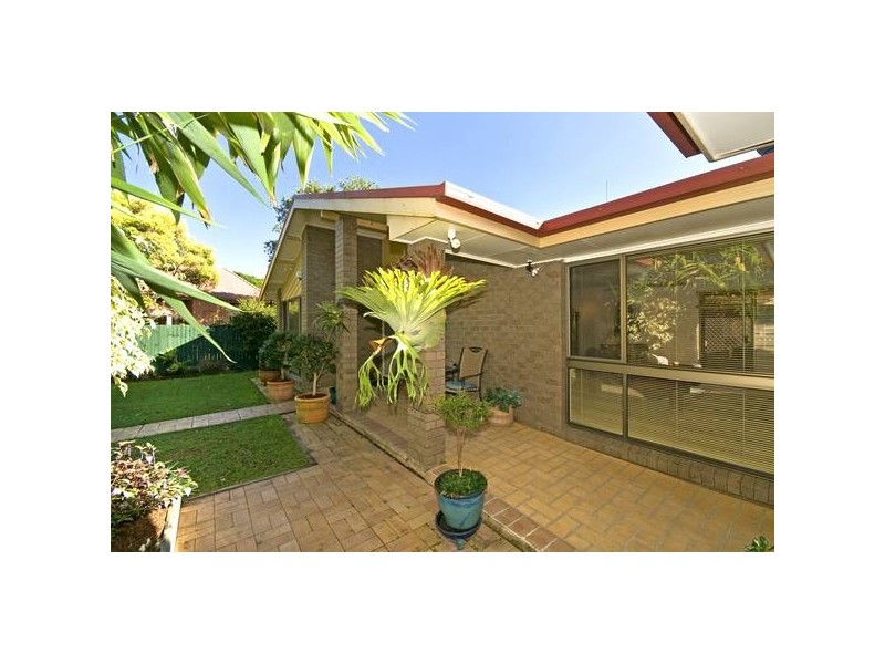 9 Araucaria Way, Elanora QLD 4221