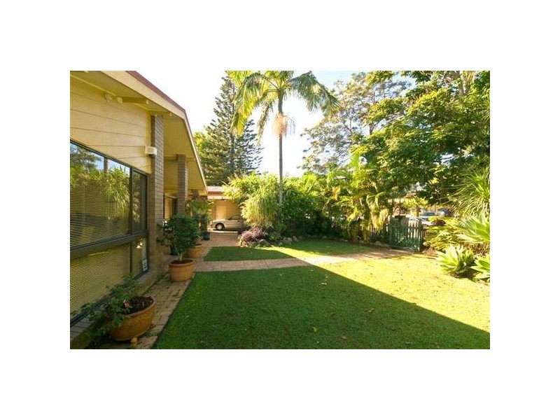 9 Araucaria Way, Elanora QLD 4221