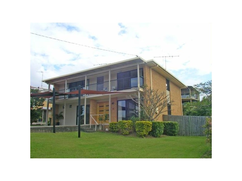 6 Crest Drive, Elanora QLD 4221