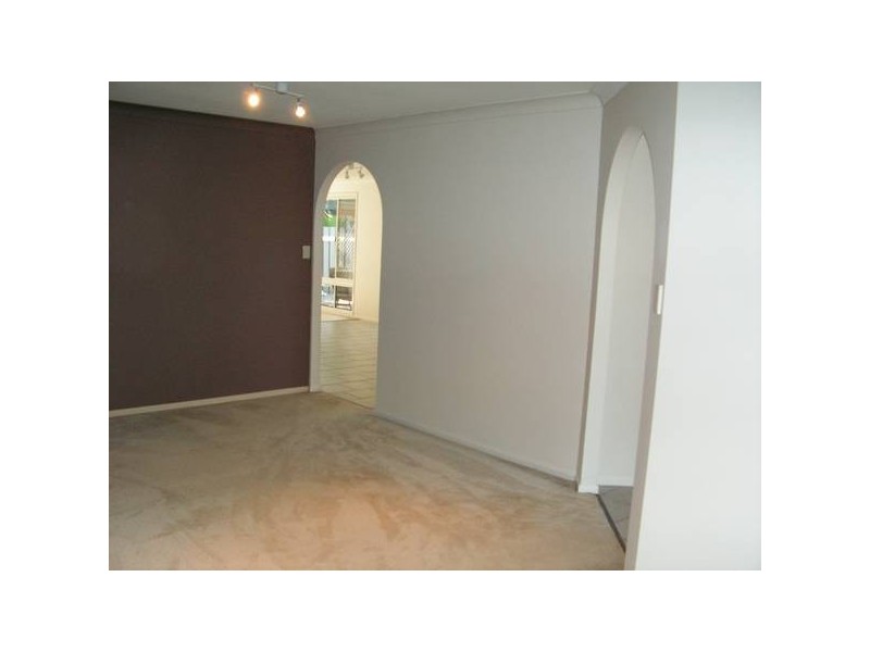 24 Almond Court, Elanora QLD 4221