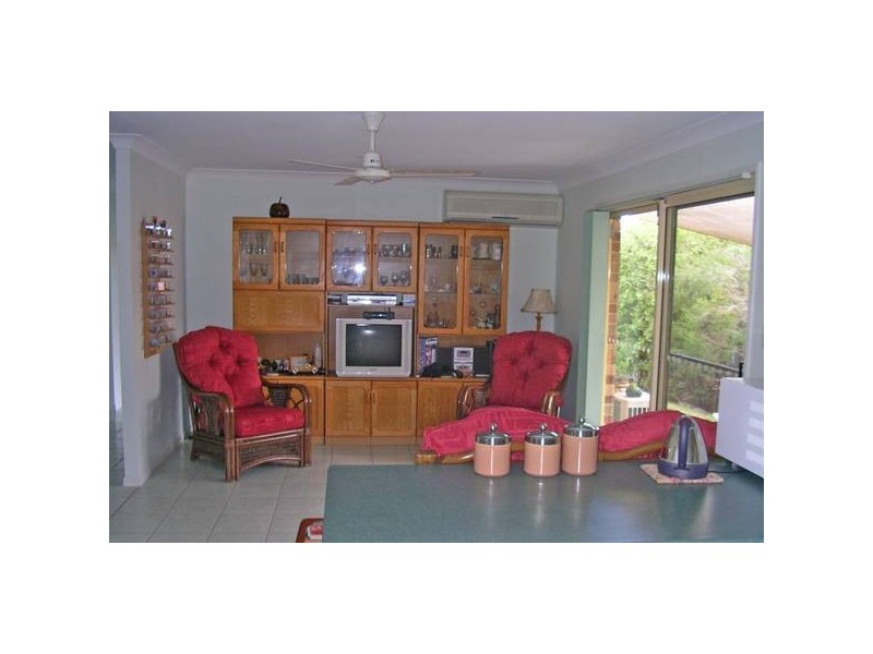 37 Tipuana Drive, Elanora QLD 4221