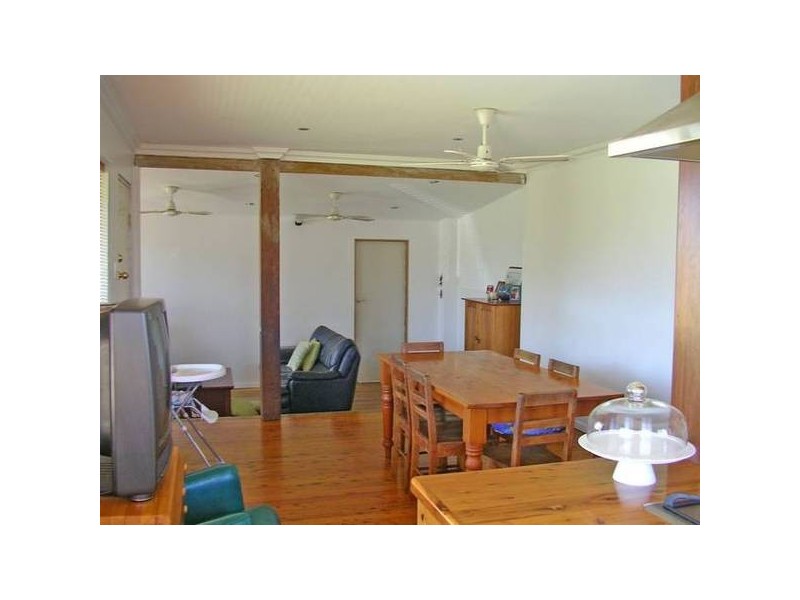 4 Bali Ave, Palm Beach QLD 4221