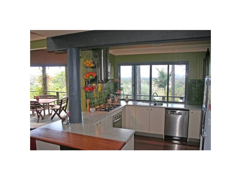 10 Chidlow Court, Elanora QLD 4221