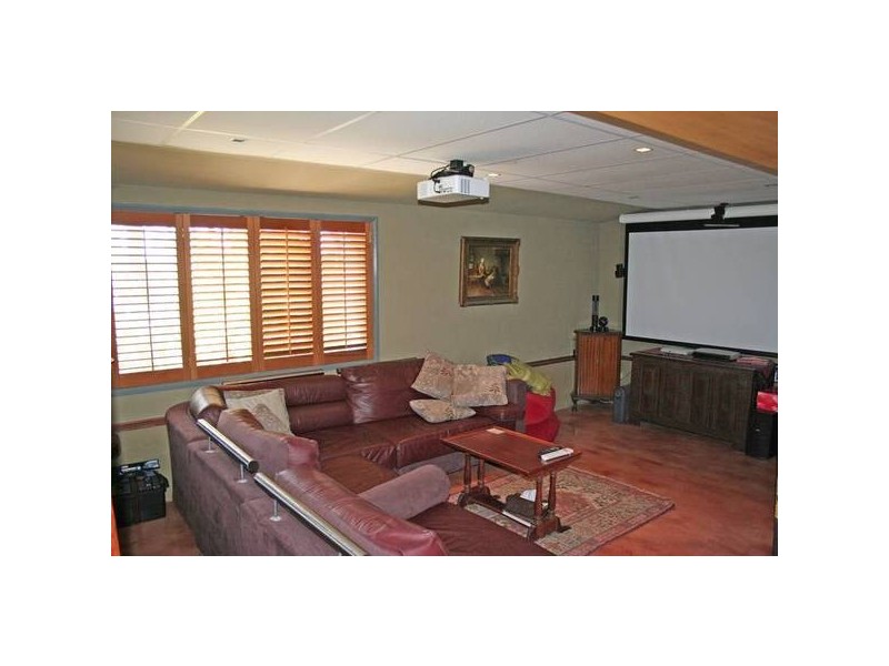 10 Chidlow Court, Elanora QLD 4221