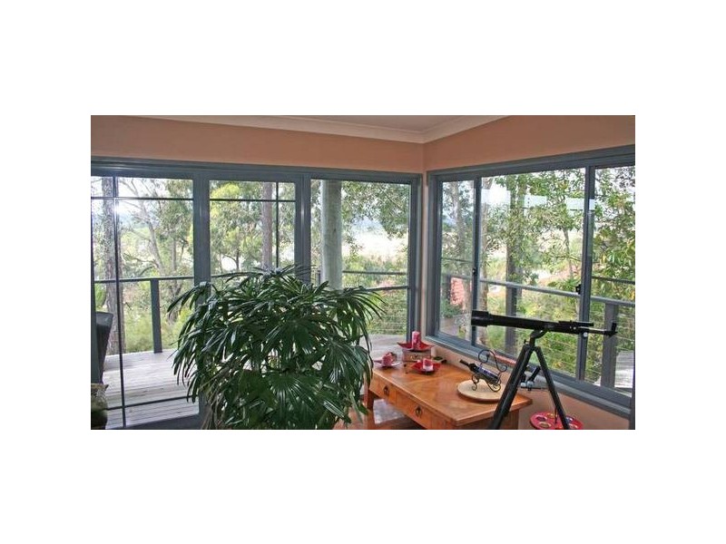 10 Chidlow Court, Elanora QLD 4221