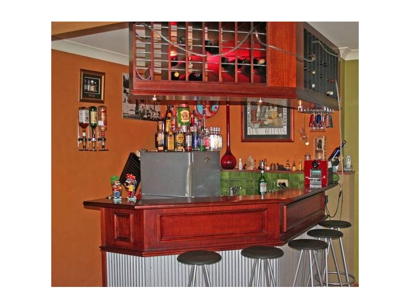 10 Chidlow Court, Elanora QLD 4221